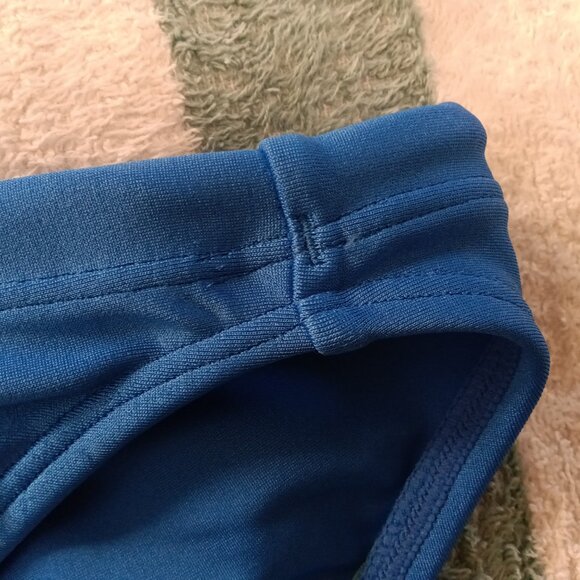 ARENA BLUE SWIM BRIEF, 1" SIDES, RAINBOW LOGO ASIAN SIZE "M" (Pre-Owned) - Picture 4 of 8